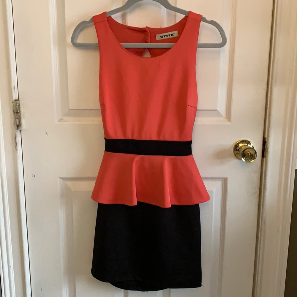 Backless dress size small